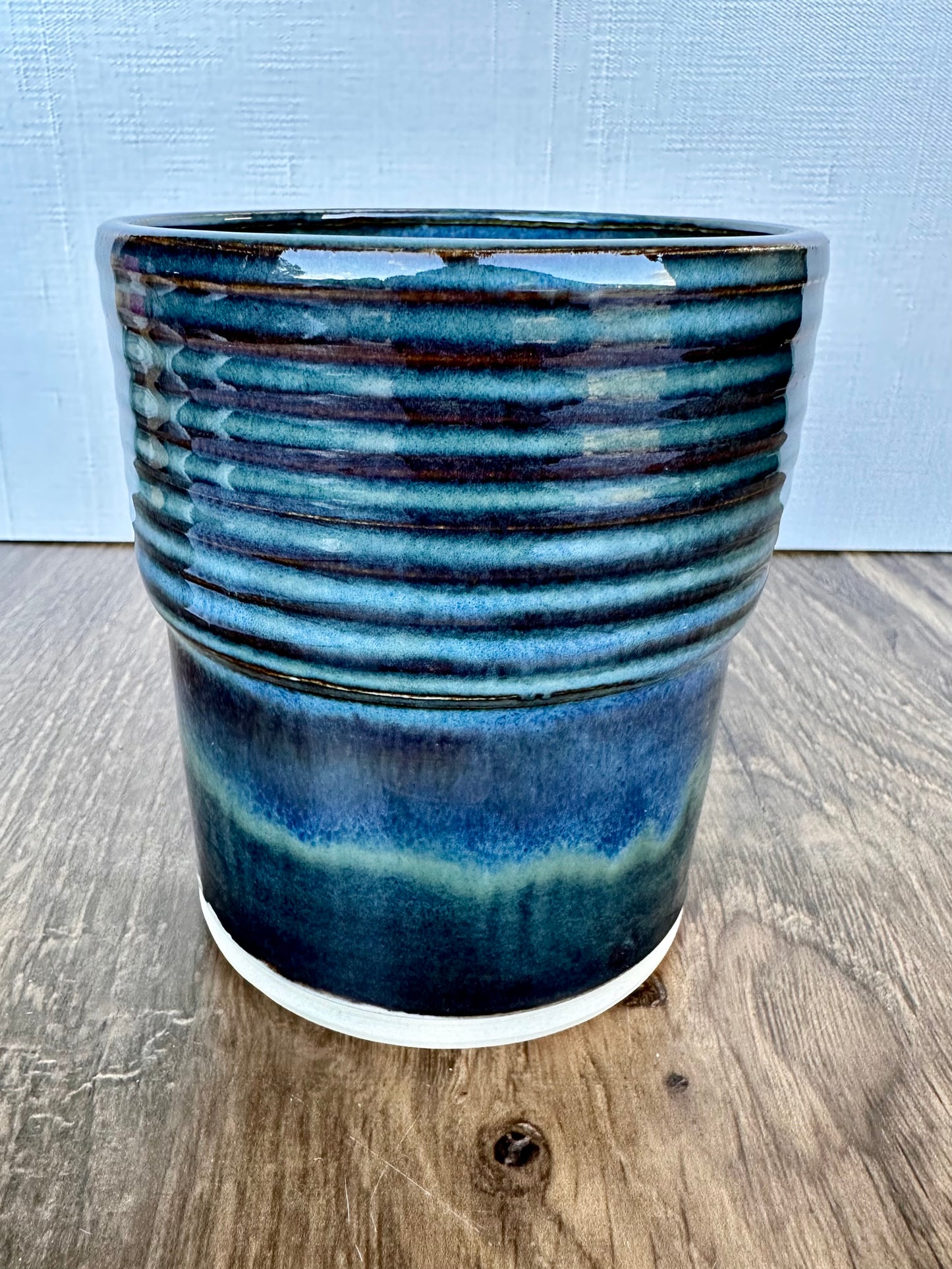 Textured Mug with L-Shaped Handle